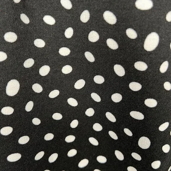 Tradition Dress - Picture 2 of 5